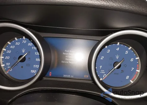 2018 Maserati Ghibli z USA, uszkodzony, nr VIN ZAM57XSA7J1277011